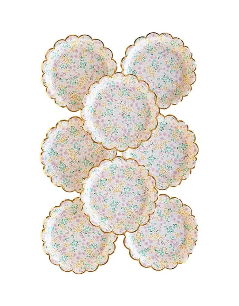 Ditsy Floral Round Scallop Plates – 7" Paper Party Set of 8