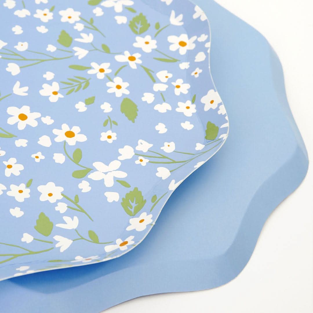 Ditsy Floral Paper Side Plates – 8.5" Party Set of 12 (4 Colors)